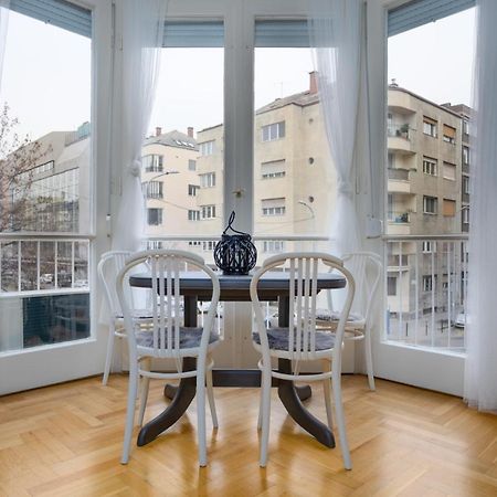 Golden Hour Apartment Budapest Esterno foto