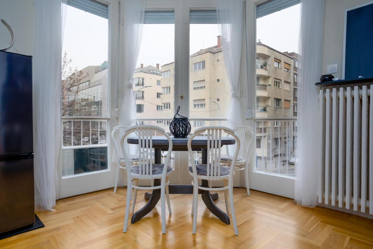 Golden Hour Apartment Budapest Esterno foto
